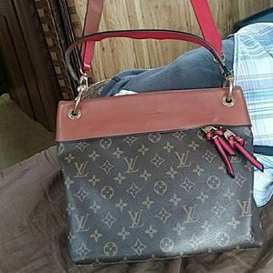 lV purse